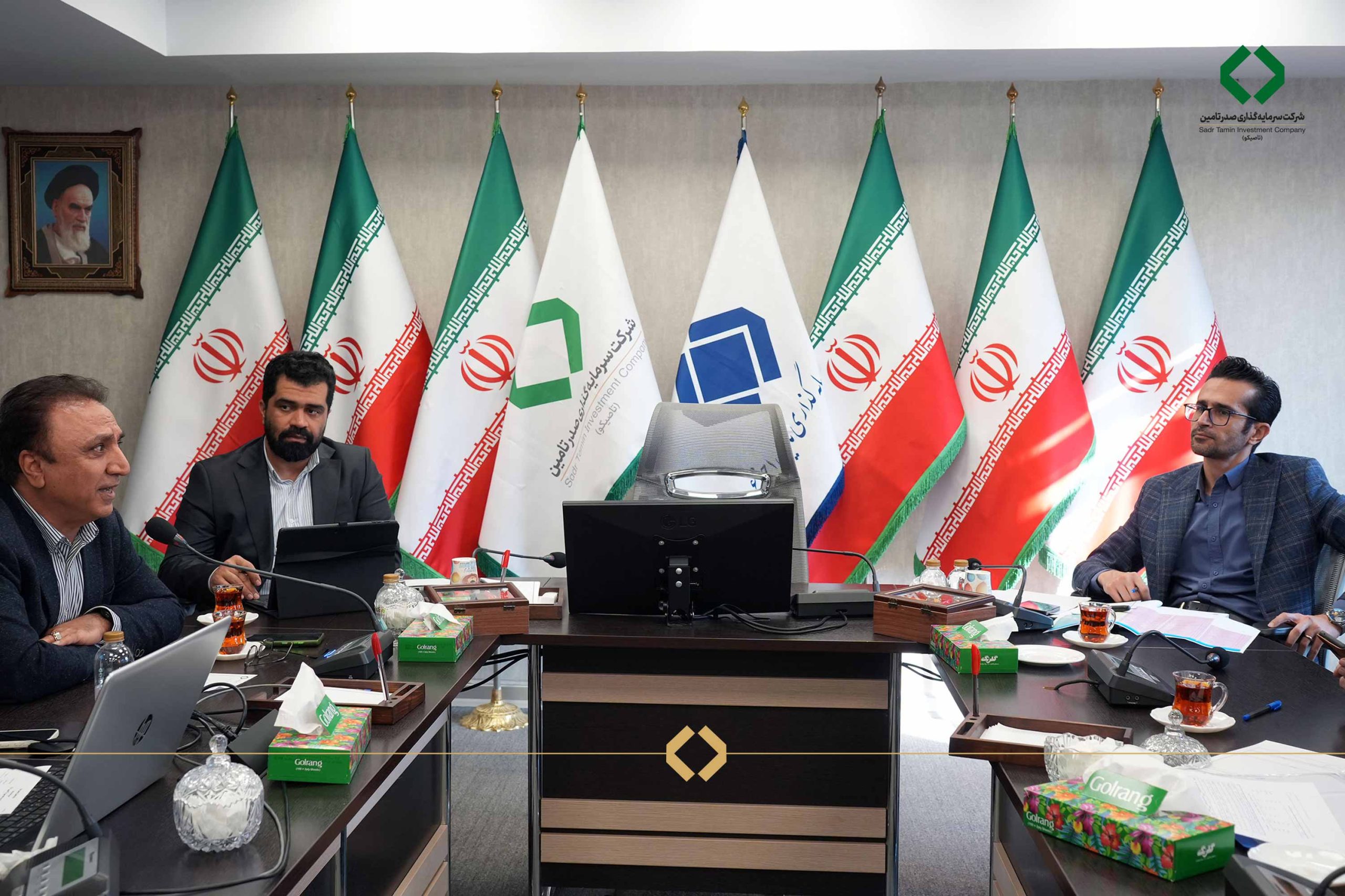 جلسه ارزیابی عملکرد شرکت لعابیران