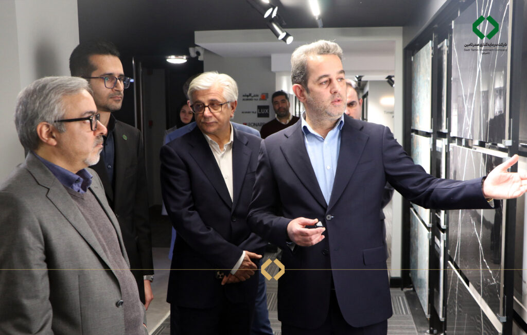 افتتاح شوروم کاشی الوند